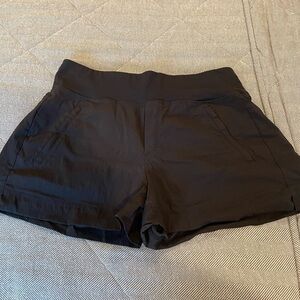 Athleta Trekkie North Size 8.